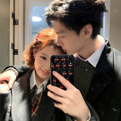 对镜自拍双人幸福情侣头像来袭! 情侣头像 第4张 对镜自拍双人幸福情侣头像来袭! 情侣头像 第4张