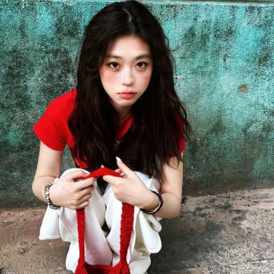 氛围感拉满的复古滤镜女生头像来啦 女生头像 第7张 氛围感拉满的复古滤镜女生头像来啦 女生头像 第7张