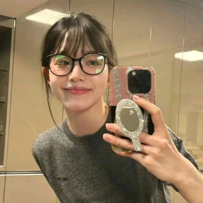 2025超绝的小众氛围感女生头像 女生头像 第3张 2025超绝的小众氛围感女生头像 女生头像 第3张