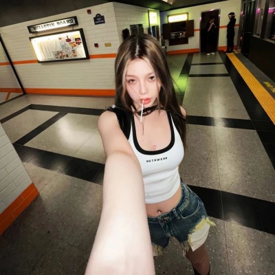 酷飒来袭！自由感高冷女生头像推荐 女生头像 第4张