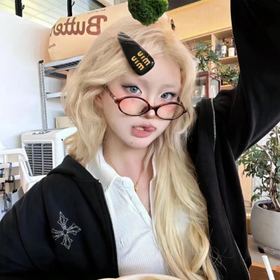 小众不撞款!2025氛围感女生头像精选 女生头像 第4张 小众不撞款!2025氛围感女生头像精选 女生头像 第4张