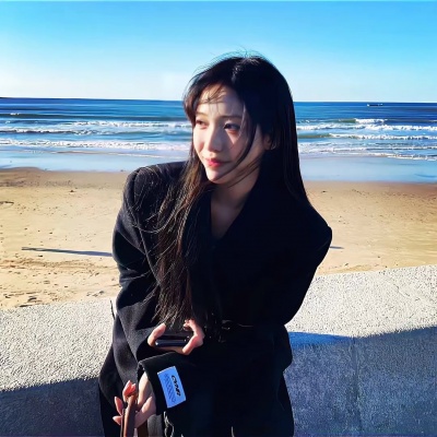 狠狠拿捏自由感美女头像 女生头像 第1张 狠狠拿捏自由感美女头像 女生头像 第1张