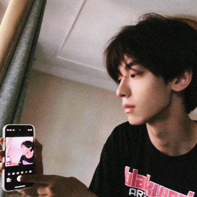 小众氛围拉满的滤镜男头推荐 男生头像 第4张