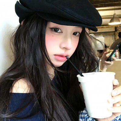 氛围感拉满的复古滤镜女生头像来啦 女生头像 第8张 氛围感拉满的复古滤镜女生头像来啦 女生头像 第8张