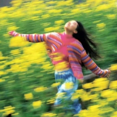 超绝!动态风自由感女生奔跑跳跃头像大集合 女生头像 第4张 超绝!动态风自由感女生奔跑跳跃头像大集合 女生头像 第4张