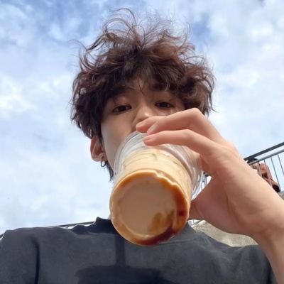 2025最新优质男头合集!个性 / 潮酷 / 氛围感任选 男生头像 第5张 2025最新优质男头合集!个性 / 潮酷 / 氛围感任选 男生头像 第5张