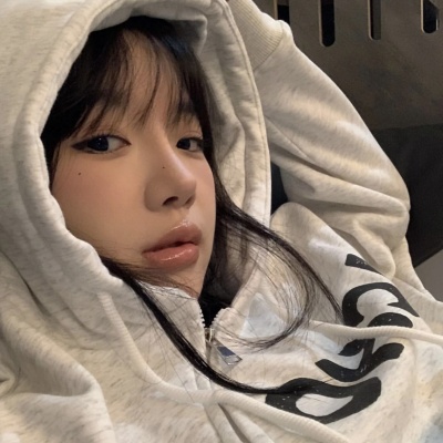宝藏!女生头像简单干净 女生头像 第4张 宝藏!女生头像简单干净 女生头像 第4张