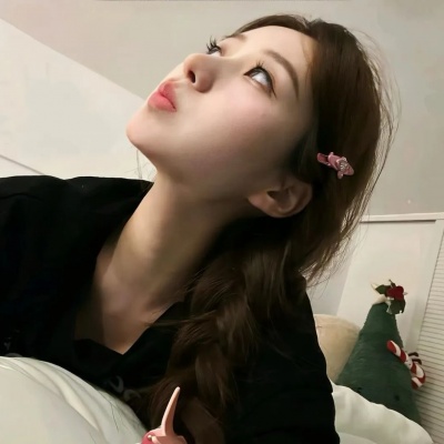 2025最新ins小众女生头像合集|高级感爆棚 女生头像 第9张 2025最新ins小众女生头像合集|高级感爆棚 女生头像 第9张