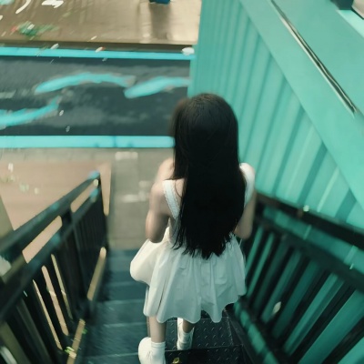 被古早滤镜感纯欲女生头像美到 女生头像 第4张 被古早滤镜感纯欲女生头像美到 女生头像 第4张