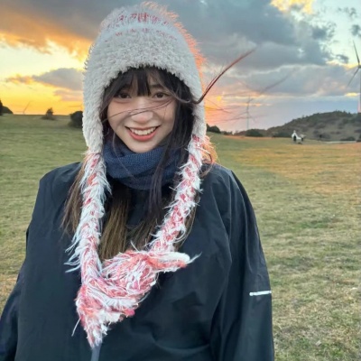 Ins风高质量女生头像来袭!美到犯规! 女生头像 第9张 Ins风高质量女生头像来袭!美到犯规! 女生头像 第9张