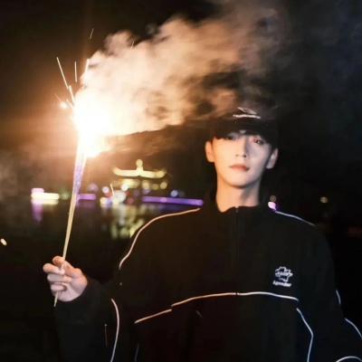 氛围感拉满小众男生头像合集 男生头像 第4张