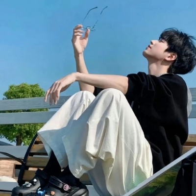 时尚帅气男生头像大集合，帅哥们速来！ 男生头像 第6张