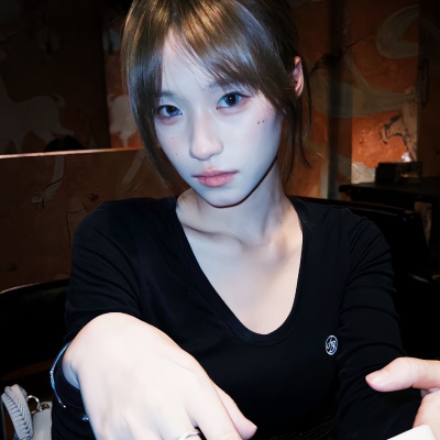 小众滤镜超酷女生头像分享 女生头像 第6张