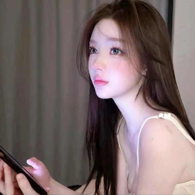 温柔松弛感氛围感慵懒风女生头像分享|高级感气质女生必备 女生头像 第9张 温柔松弛感氛围感慵懒风女生头像分享|高级感气质女生必备 女生头像 第9张