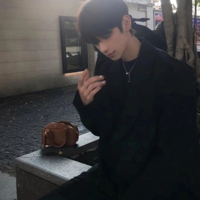 2025超拽帅气男生头像合集！高冷 / 潮酷 / 个性风格任选 男生头像 第3张