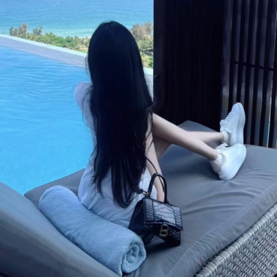 绝美女生背影微信头像精选 女生头像 第5张