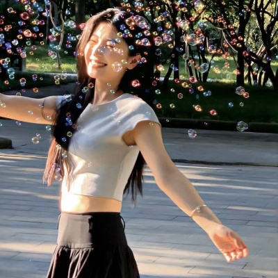 私藏高级感氛围感小众女头精选，冷门又独特的女生专属 女生头像 第2张