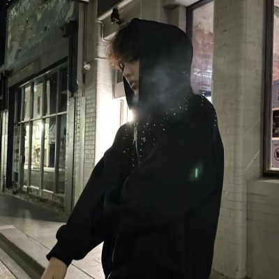 ins私藏小众不撞款男生头像精选 男生头像 第9张 ins私藏小众不撞款男生头像精选 男生头像 第9张