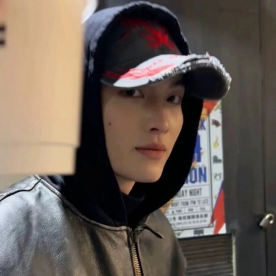 狠狠心动！Ins氛围感小众男生头像来袭 男生头像 第7张
