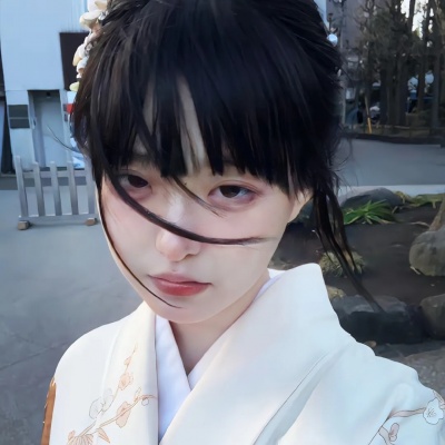 慵懒高冷女头来袭,气质拿捏! 女生头像 第1张 慵懒高冷女头来袭,气质拿捏! 女生头像 第1张