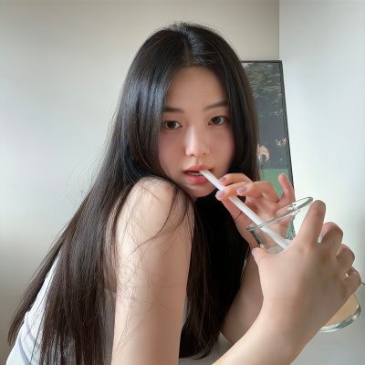 慵懒冷淡风女生头像，狠狠心动 女生头像 第9张