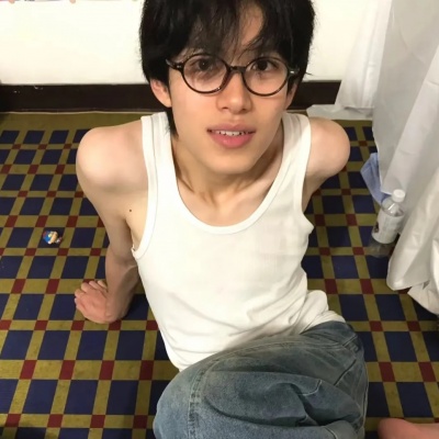  狠狠心动！ins氛围感真人男生头像来袭 男生头像 第3张