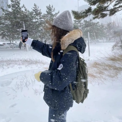 氛围感拉满的下雪女生头像,爱了 女生头像 第4张 氛围感拉满的下雪女生头像,爱了 女生头像 第4张