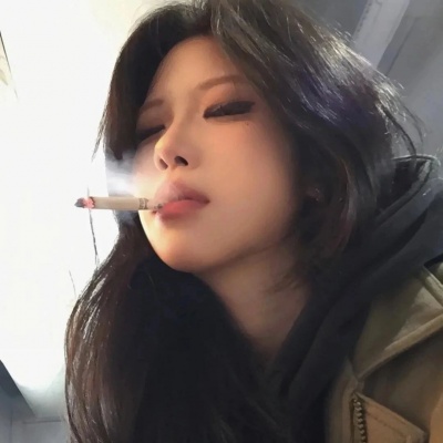 绝了!高冷慵懒风女生头像来袭 女生头像 第5张 绝了!高冷慵懒风女生头像来袭 女生头像 第5张