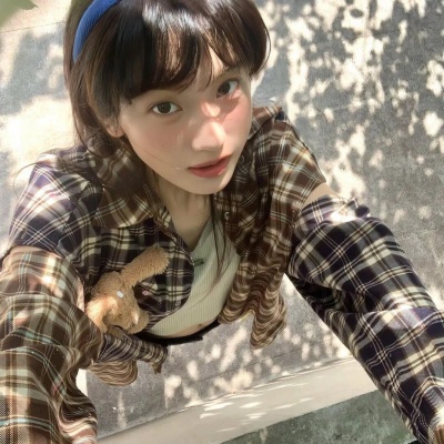 【高清无水印】素颜小众女生头像合集 女生头像 第6张