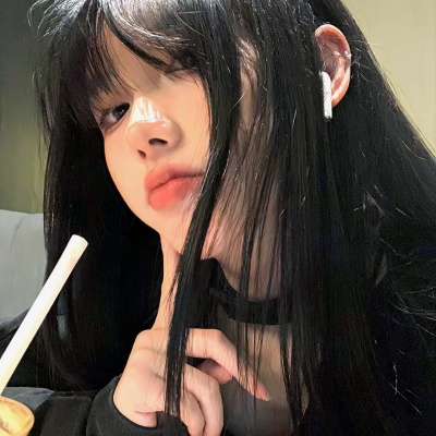 私藏高级感甜酷风小众女头合集,甜妹拽姐都锁死,拒绝撞款! 女生头像 第3张 私藏高级感甜酷风小众女头合集,甜妹拽姐都锁死,拒绝撞款! 女生头像 第3张