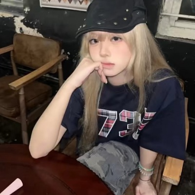 被狠狠拿捏了!高冷慵懒感风格女头分享 女生头像 第8张 被狠狠拿捏了!高冷慵懒感风格女头分享 女生头像 第8张