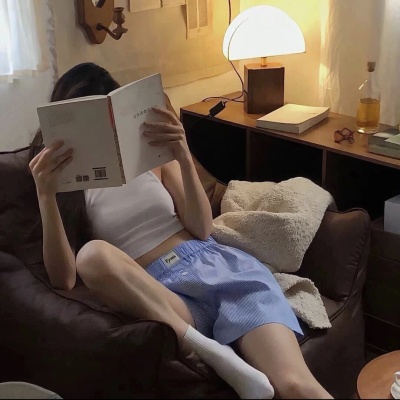 挖到宝啦！躺着全身女生真人不露脸头像 女生头像 第6张