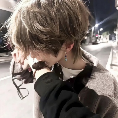 个性微信头像小众男生,每一张都充满独特魅力 男生头像 第4张 个性微信头像小众男生,每一张都充满独特魅力 男生头像 第4张