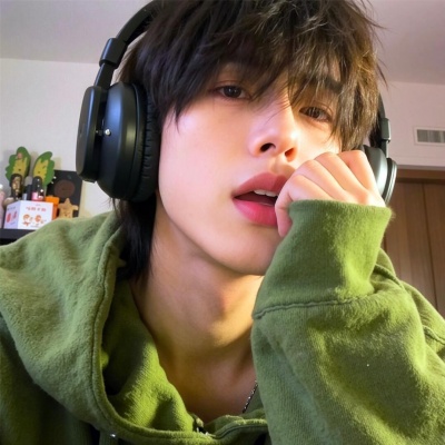 超绝！小众帅气的年轻男生头像分享 男生头像 第5张