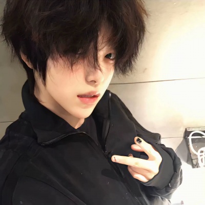 超绝!小众氛围杂风格男生头像推荐 男生头像 第1张 超绝!小众氛围杂风格男生头像推荐 男生头像 第1张