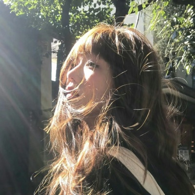 氛围感直接拉满的女头，爱了！ 女生头像 第1张