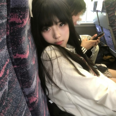 被清冷气质纯欲女头美哭 女生头像 第3张
