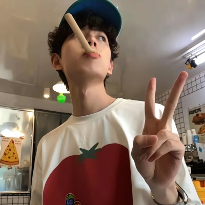 宝藏男孩必备！男生帅气青春头像 男生头像 第3张