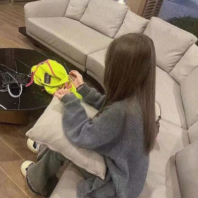 超绝!复古文艺小众女头来袭 女生头像 第7张 超绝!复古文艺小众女头来袭 女生头像 第7张