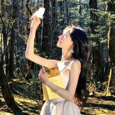 氛围感拉满的气质女生头像,高级感爆棚 女生头像 第1张 氛围感拉满的气质女生头像,高级感爆棚 女生头像 第1张