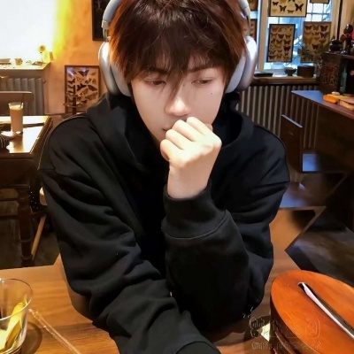 被帅到!清冷感氛围感男头来袭 男生头像 第4张 被帅到!清冷感氛围感男头来袭 男生头像 第4张