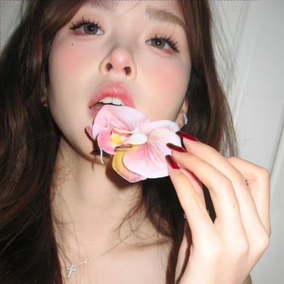 绝美！高质量ins唯美气质女头来袭 女生头像 第8张