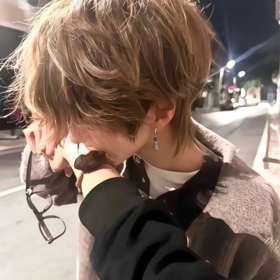 狠狠心动！高级氛围感男生头像来袭 男生头像 第4张