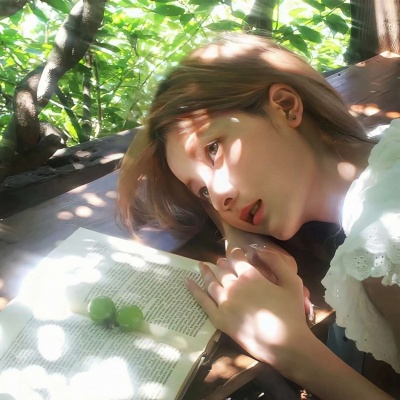 被这组绿色ins小众女头美哭啦 女生头像 第1张 被这组绿色ins小众女头美哭啦 女生头像 第1张