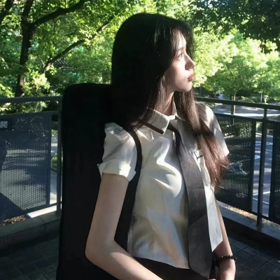 被这组绿色ins小众女头美哭啦 女生头像 第2张 被这组绿色ins小众女头美哭啦 女生头像 第2张