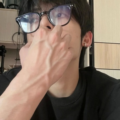 ins帅气气质男生头像，帅哭 男生头像 第1张