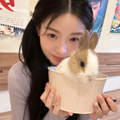 姐妹们，挖到小众高级干净风女生头像啦🥰 女生头像 第4张