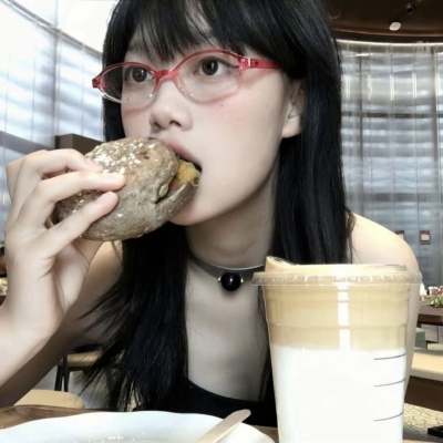 超绝!Ins纯欲模糊感女生头像来袭 女生头像 第3张 超绝!Ins纯欲模糊感女生头像来袭 女生头像 第3张