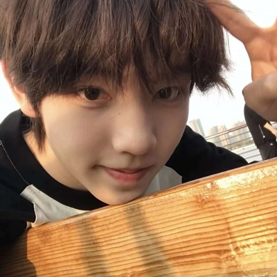 超绝！可爱小众青春男头来啦 男生头像 第4张