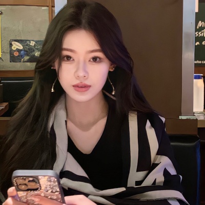 美到窒息！这些ins高级质感女头像太绝啦 女生头像 第8张